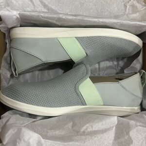 Olukai Hale’iwa slip on shoes